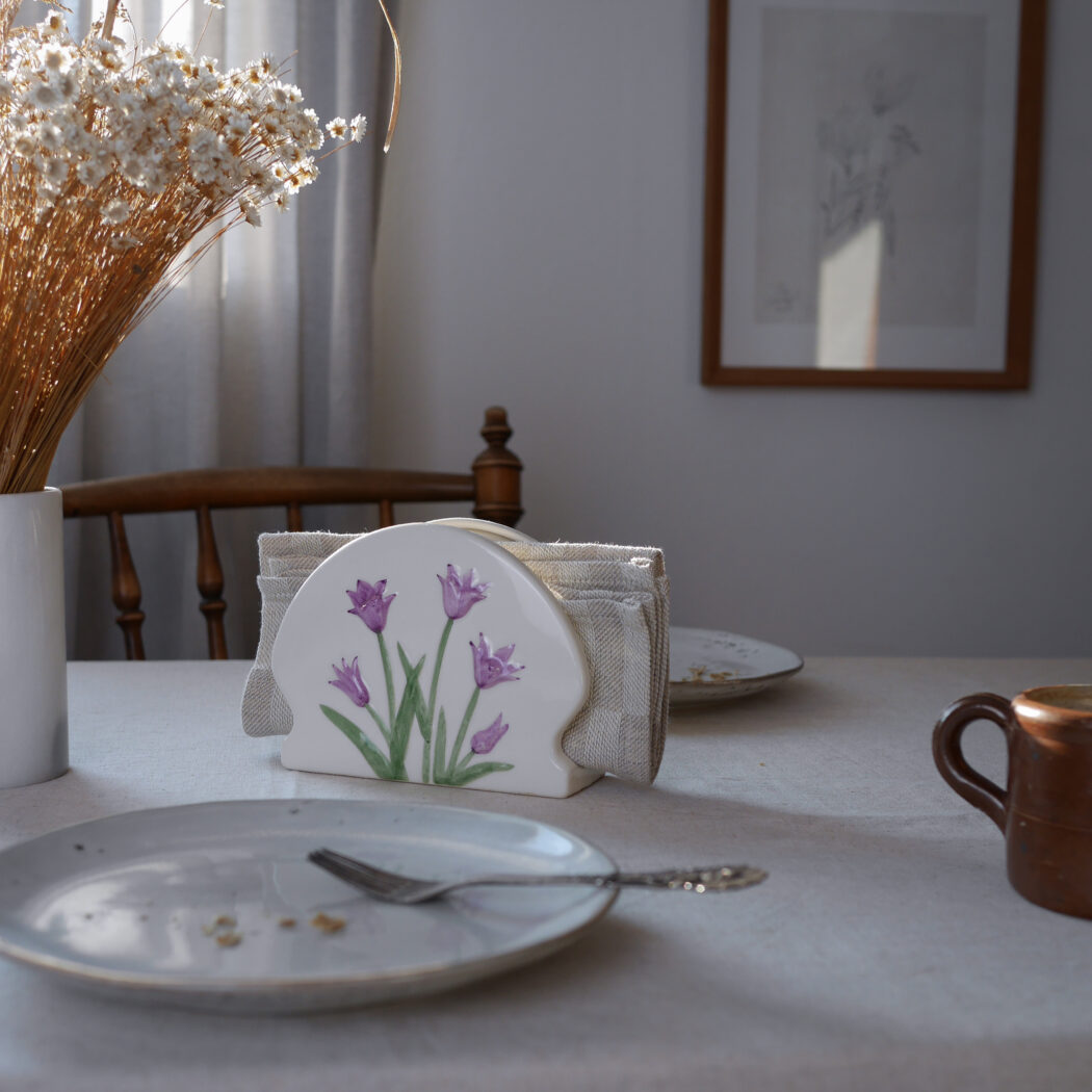 Servietholder med Lilla Blomster