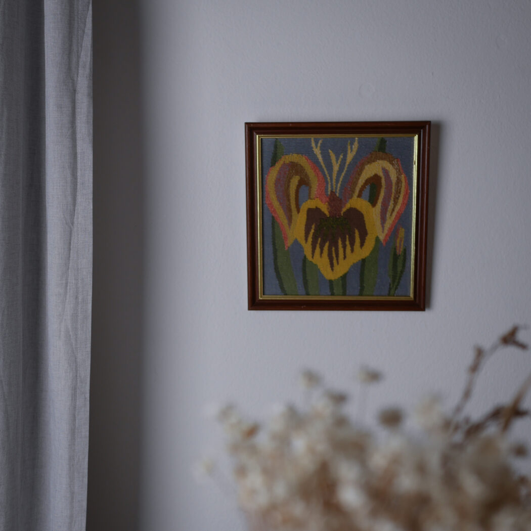 Vævet Billede med Blomst