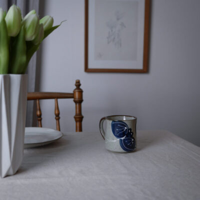 Gråt Krus med Sommerfugle