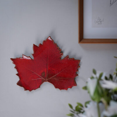 Stort Rødt Keramikblad til Væggen