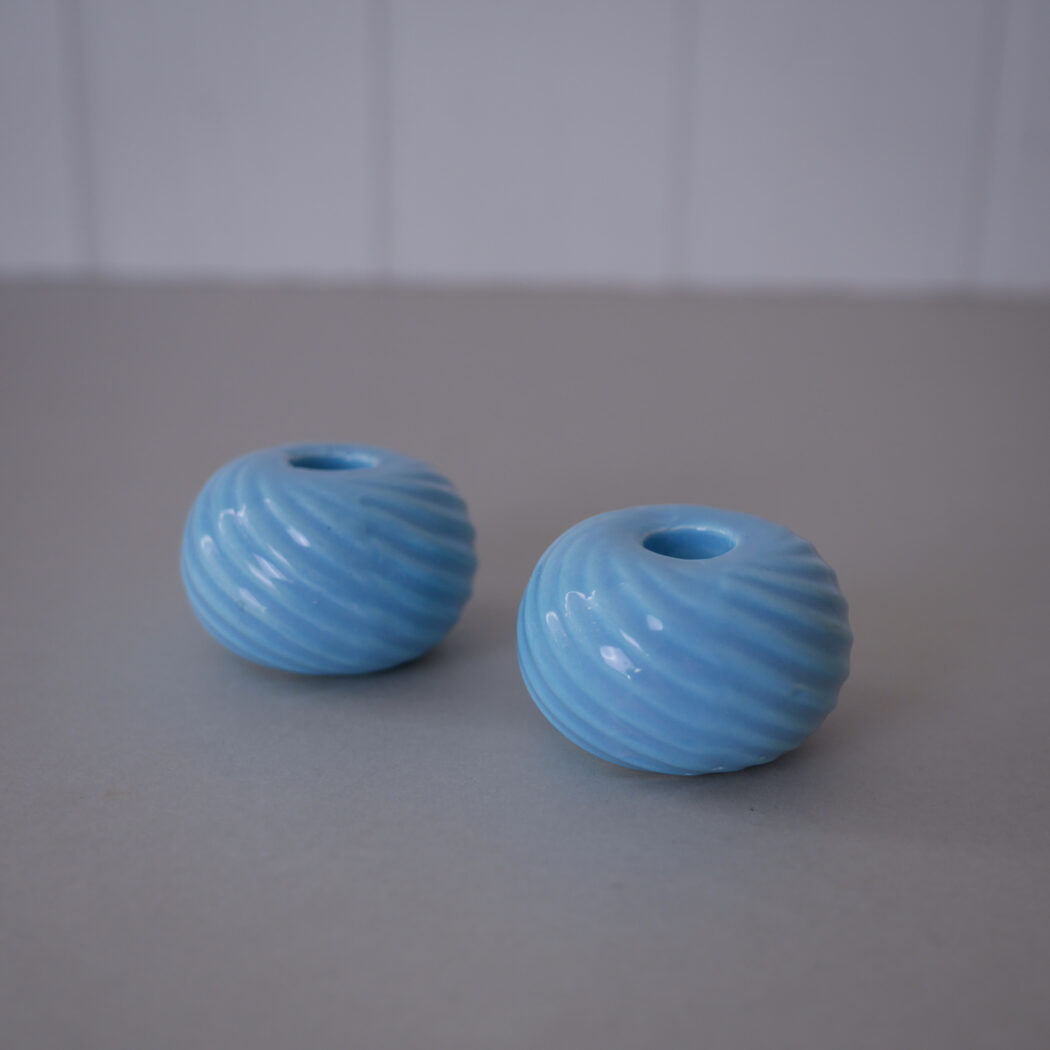 Lyseblå Swirl Kertestager, 2 stk. 1