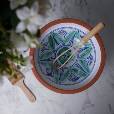 Stor Lerskål med Blå & Grønne Mønstre