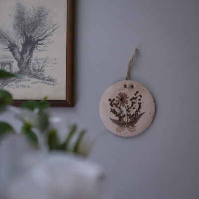 Lille Rundt Relief med Blomster