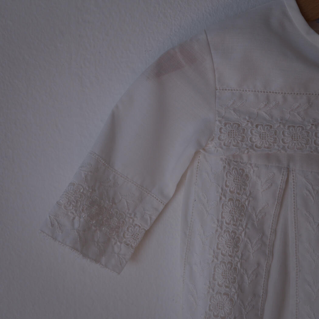 Vintage Dåbskjole med blomster 3
