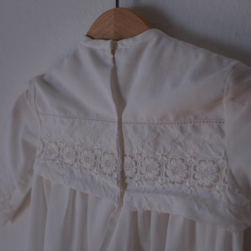 Vintage Dåbskjole med blomster 9