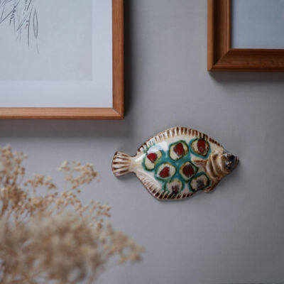 Farverig Keramikfisk til Væggen