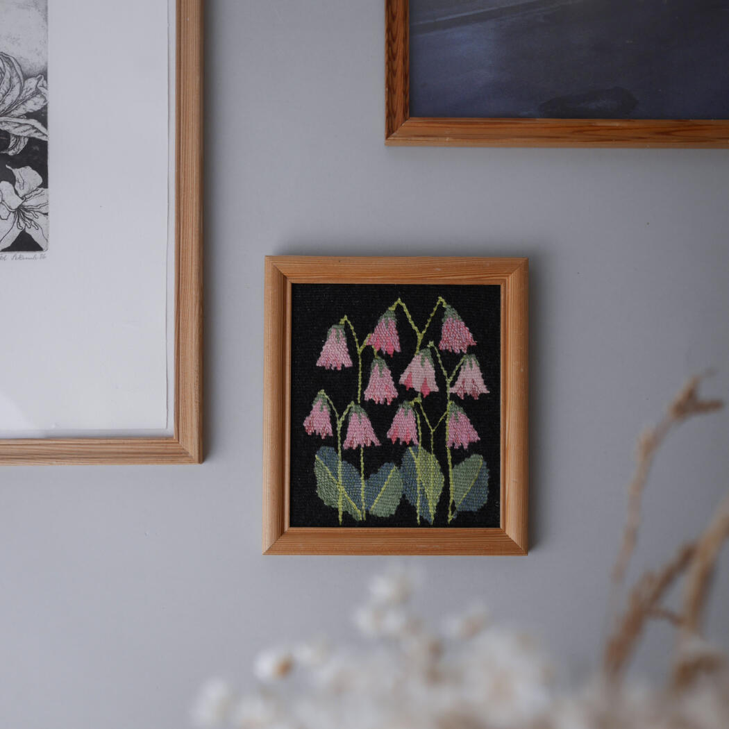 Lille Vævet Billede med Lyserøde Klokkeblomster