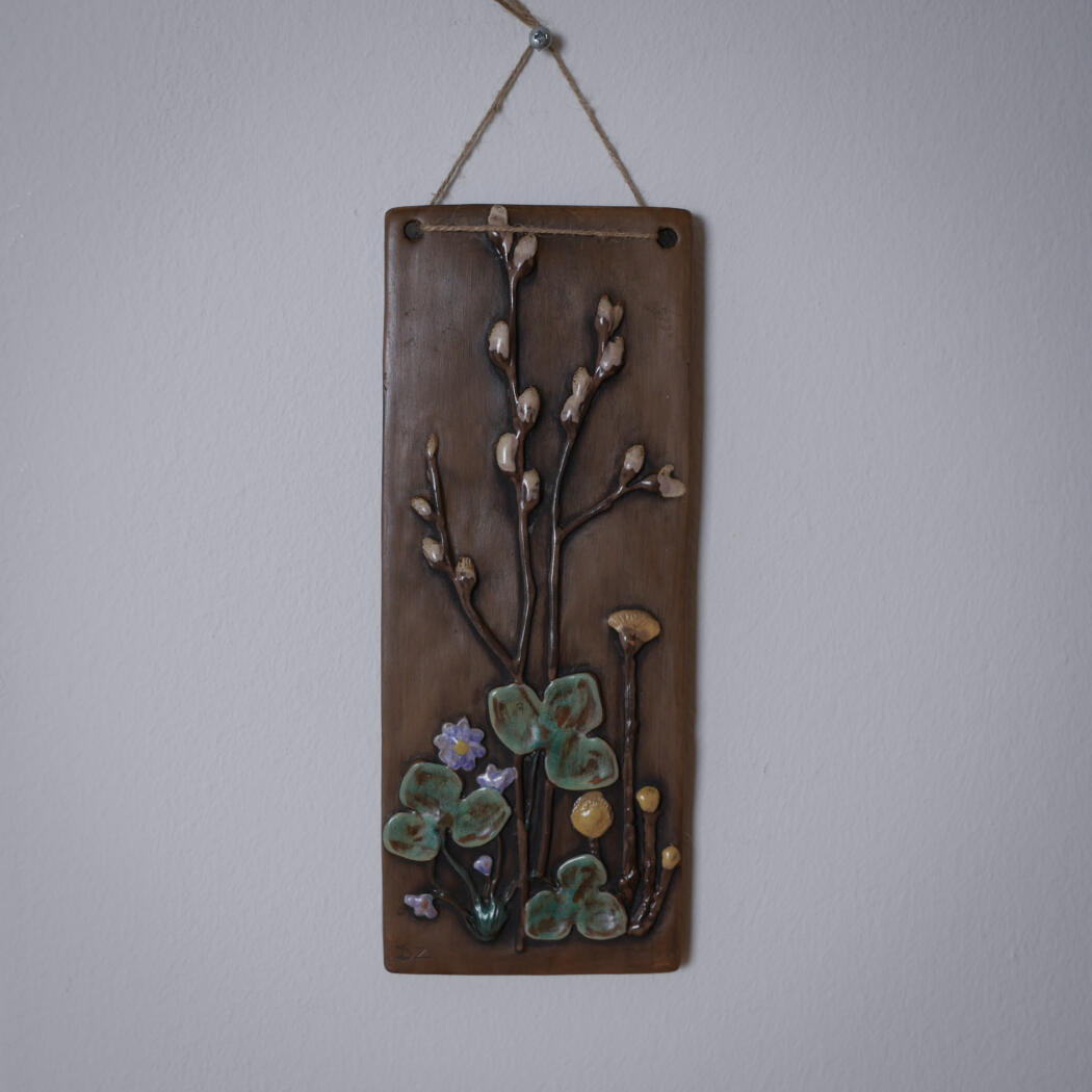 Højt Brunt Relief med Blomster & Grene 1