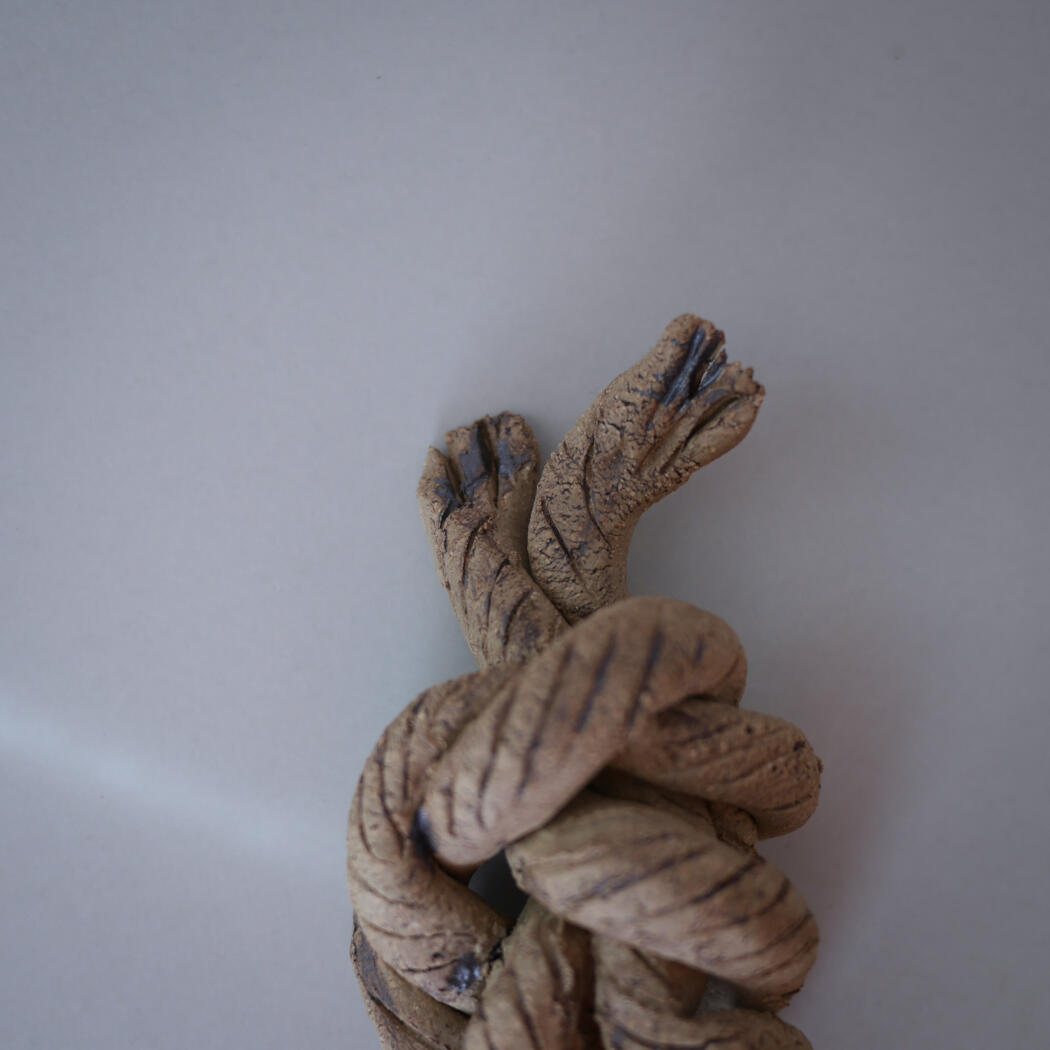 Beige Keramik Knude Skulptur 4