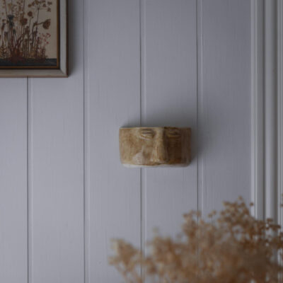 Beige Vægvase med Ansigt