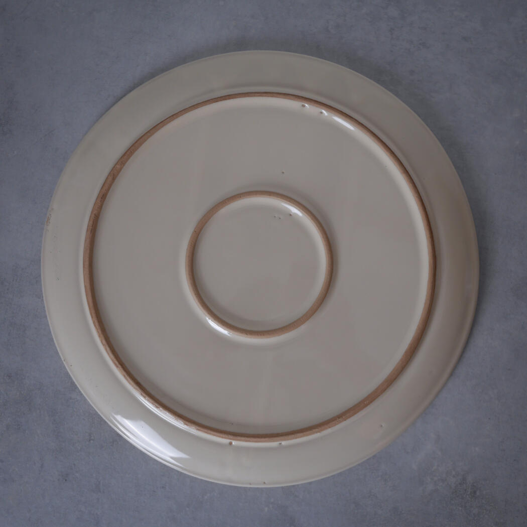 Beige Pizzafad med Blå Prikker 6
