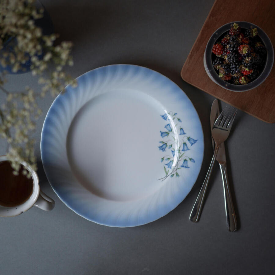 Christine holm tallerkner med swirl kant og blomster motiv
